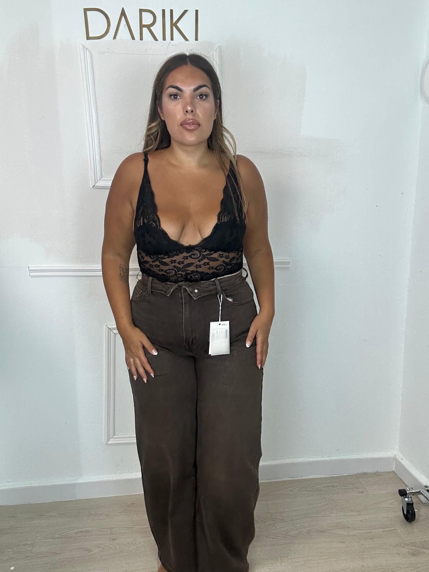 Pantalón viral marrón
