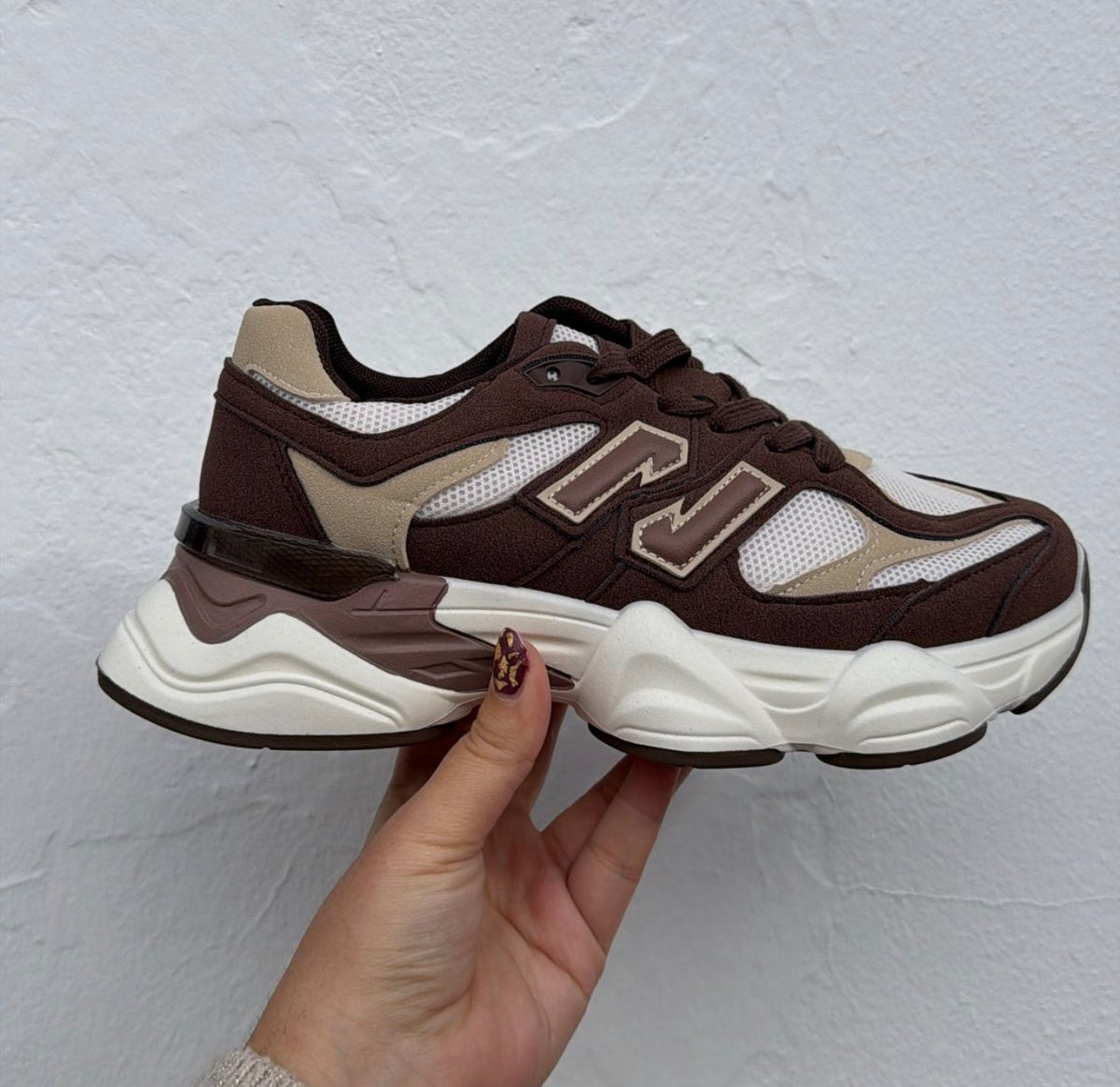 Zapatillas NB marrón