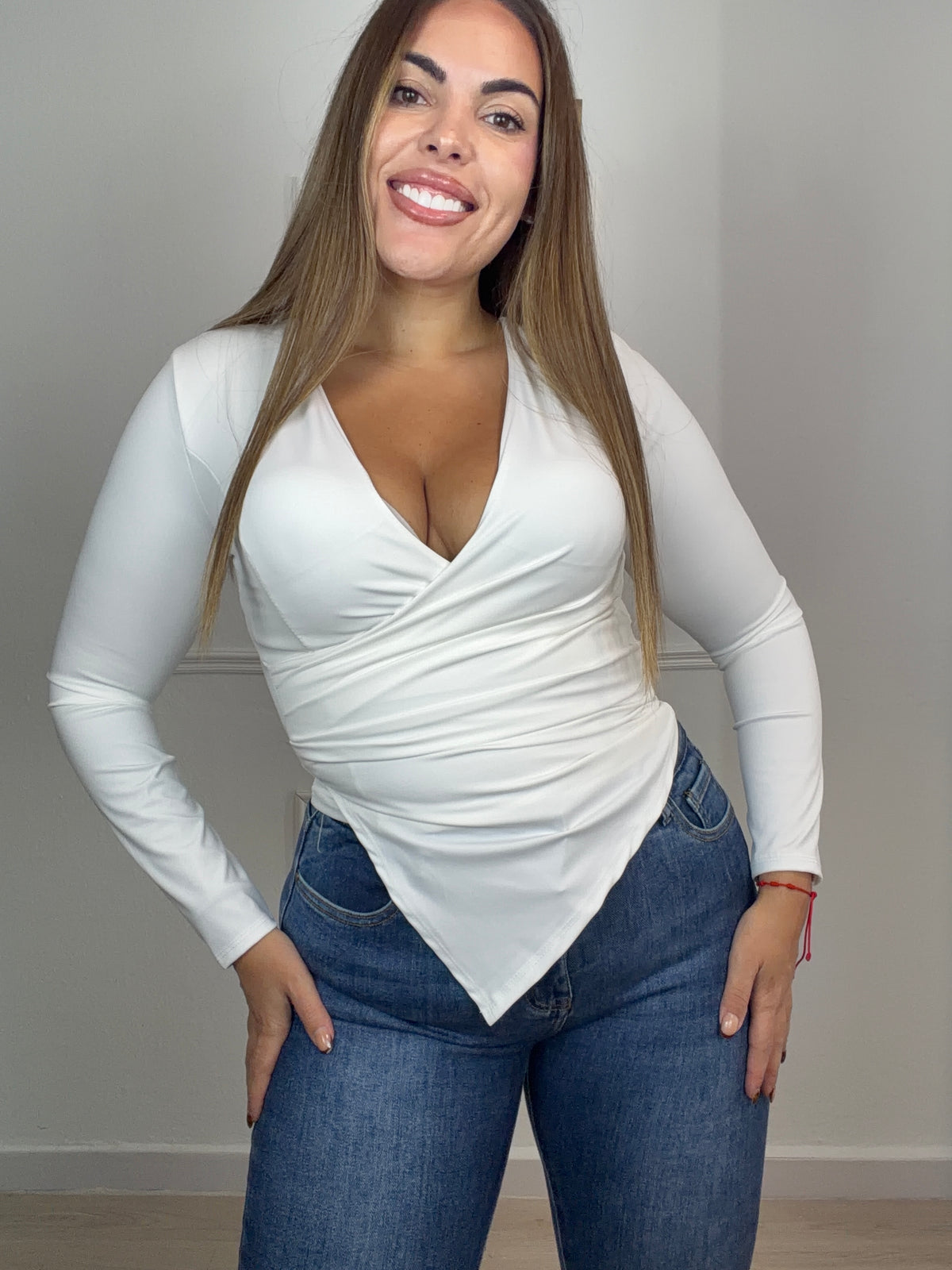 Top moldeador blanco